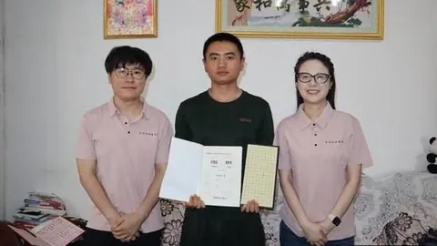 体育品牌电竞联，熊猫体育平台，名款发布，粉丝抢购热潮